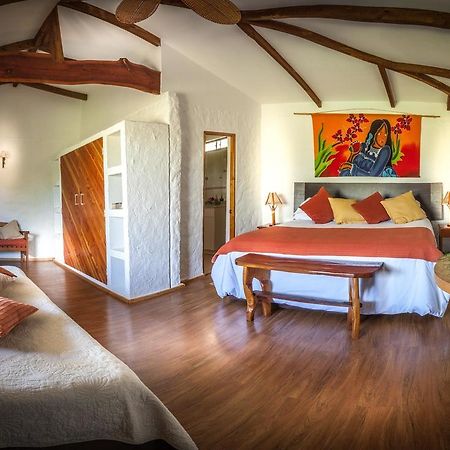 Pikera Uri Eco Lodge ハンガ・ロア エクステリア 写真