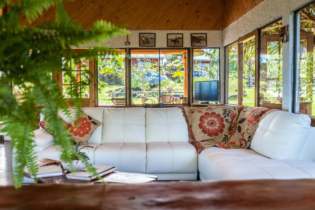 Pikera Uri Eco Lodge ハンガ・ロア エクステリア 写真