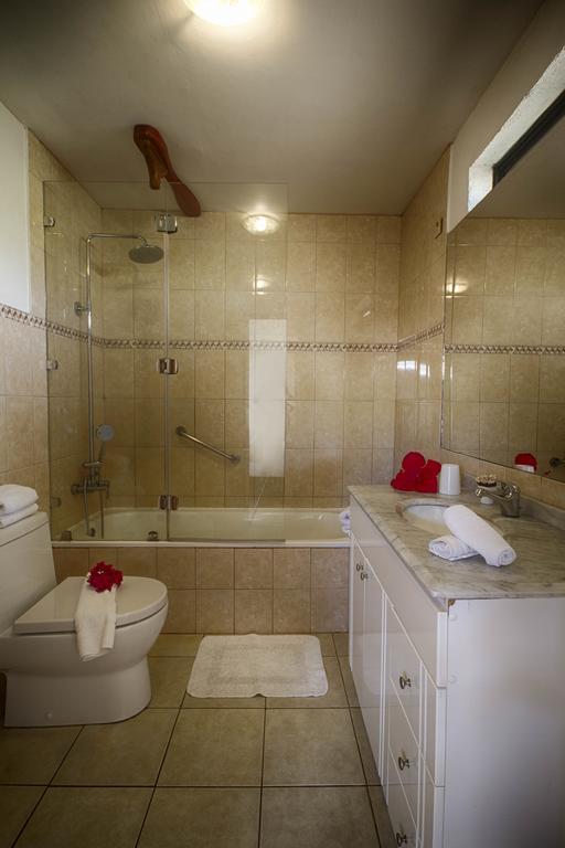 Pikera Uri Eco Lodge ハンガ・ロア エクステリア 写真