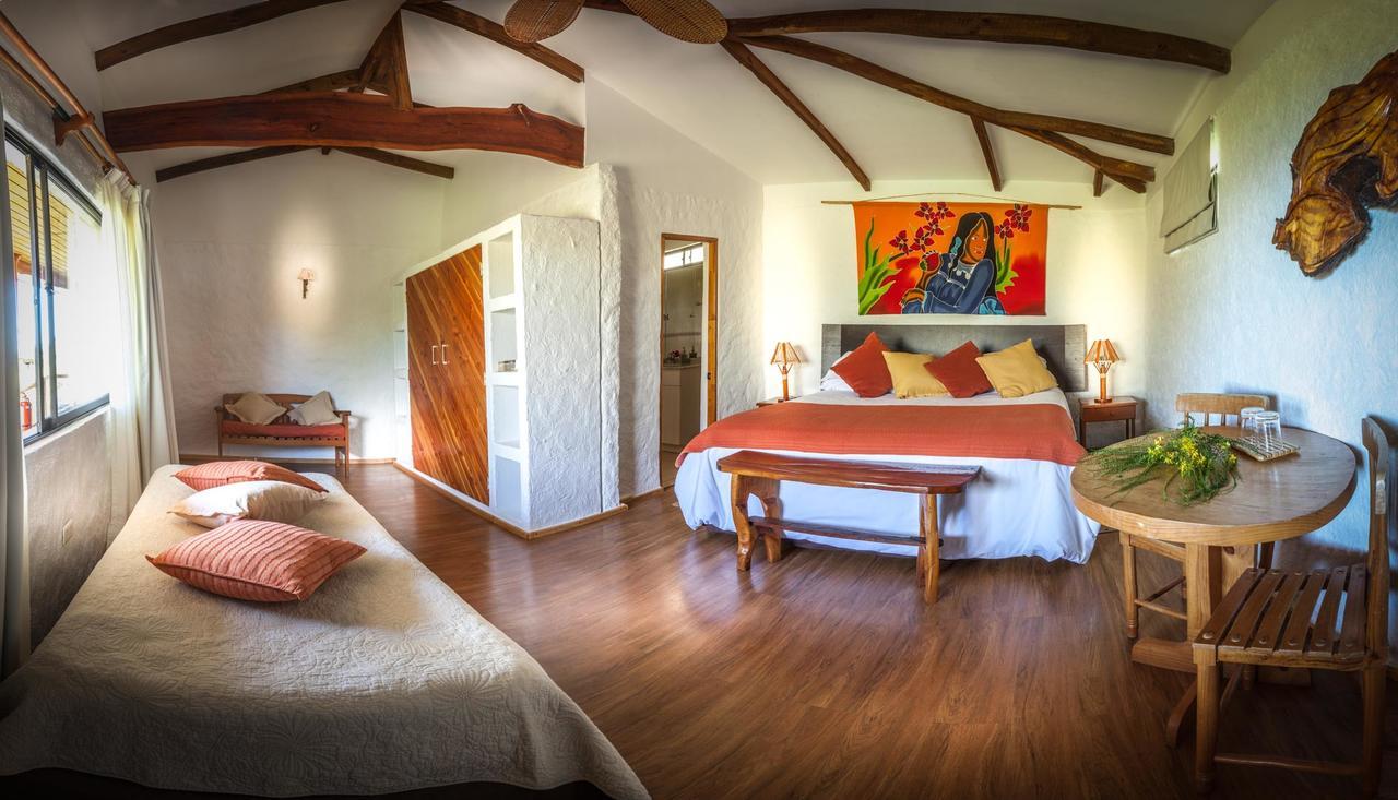 Pikera Uri Eco Lodge ハンガ・ロア エクステリア 写真