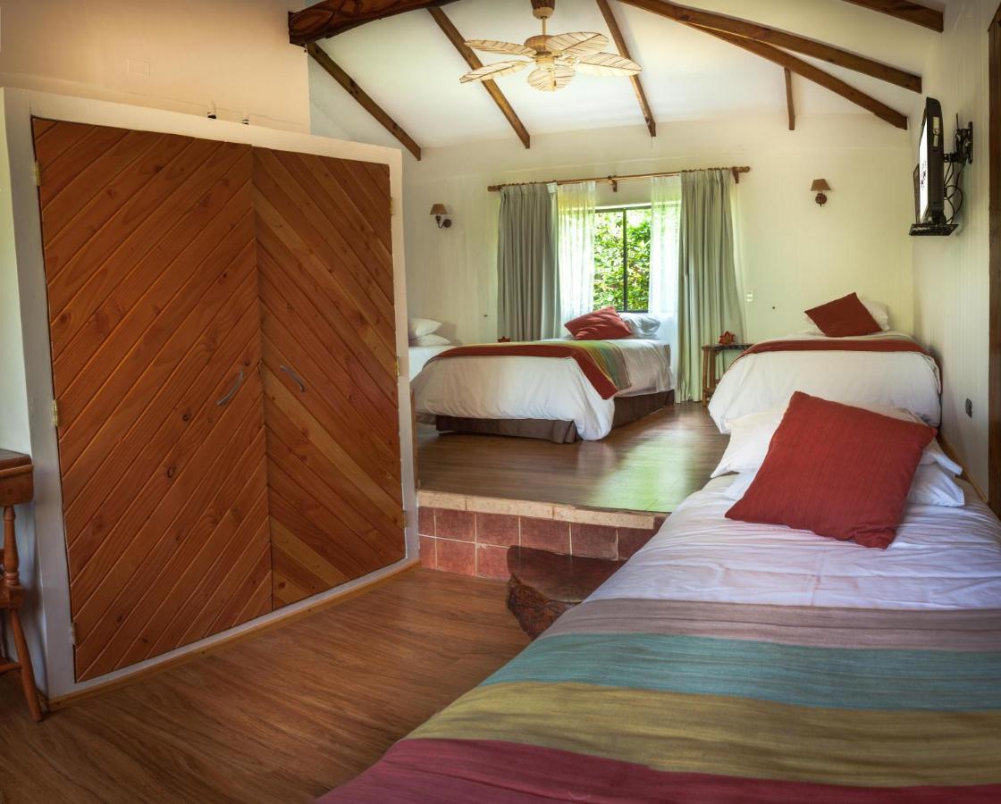 Pikera Uri Eco Lodge ハンガ・ロア エクステリア 写真